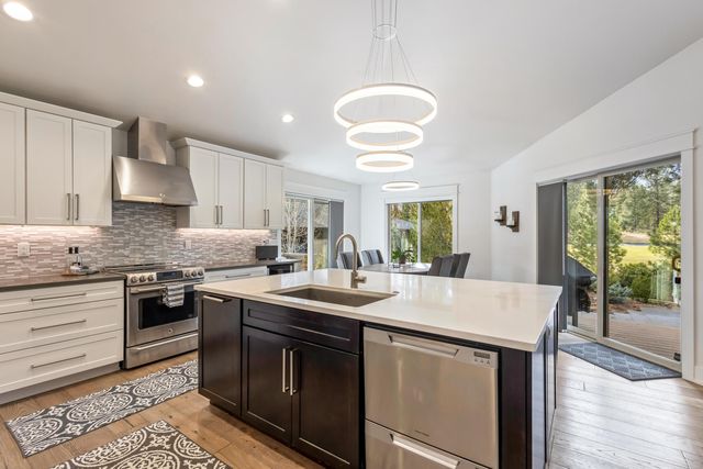 60755 Currant Way, Bend, OR 97702