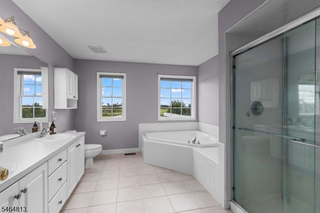 17 Woodcrest Ave, Mount Olive Twp., NJ 07828