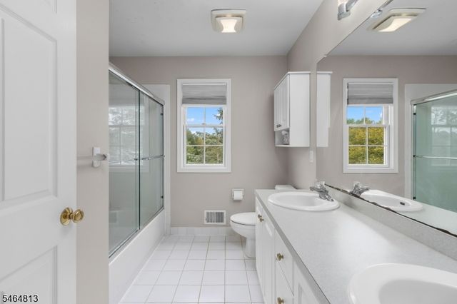 17 Woodcrest Ave, Mount Olive Twp., NJ 07828