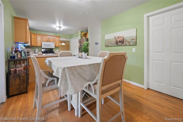 3910 Forest Edge Drive, Commerce Twp, MI 48382