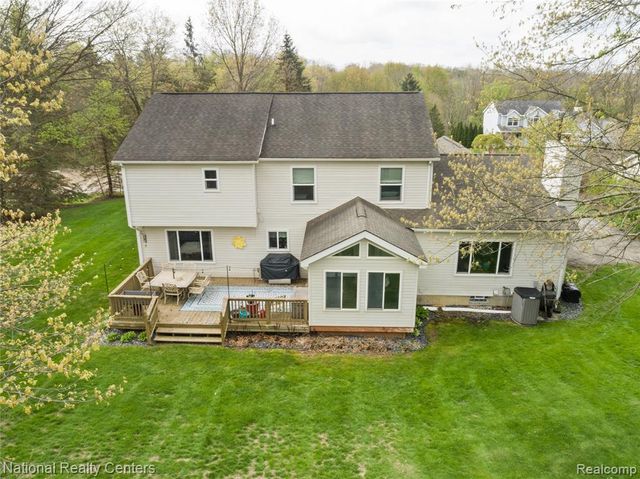 3910 Forest Edge Drive, Commerce Twp, MI 48382