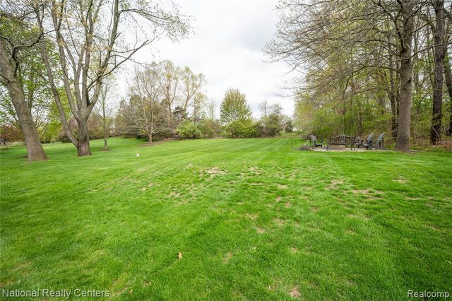 3910 Forest Edge Drive, Commerce Twp, MI 48382