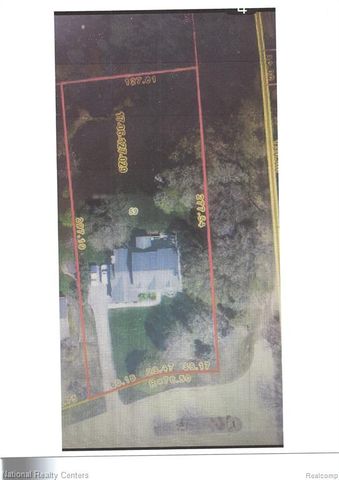 3910 Forest Edge Drive, Commerce Twp, MI 48382