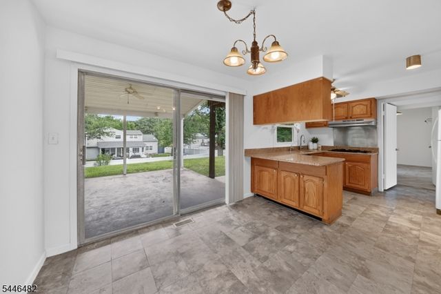 6 Concord Dr, Franklin Twp., NJ 08873