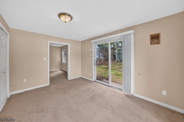 6 Concord Dr, Franklin Twp., NJ 08873