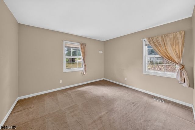 6 Concord Dr, Franklin Twp., NJ 08873