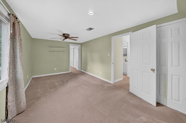 6 Concord Dr, Franklin Twp., NJ 08873