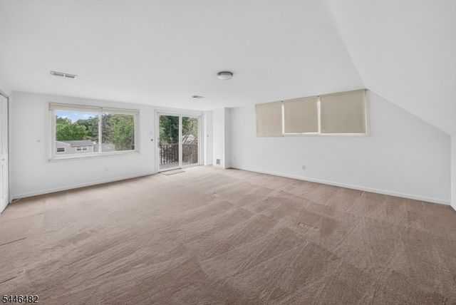 6 Concord Dr, Franklin Twp., NJ 08873