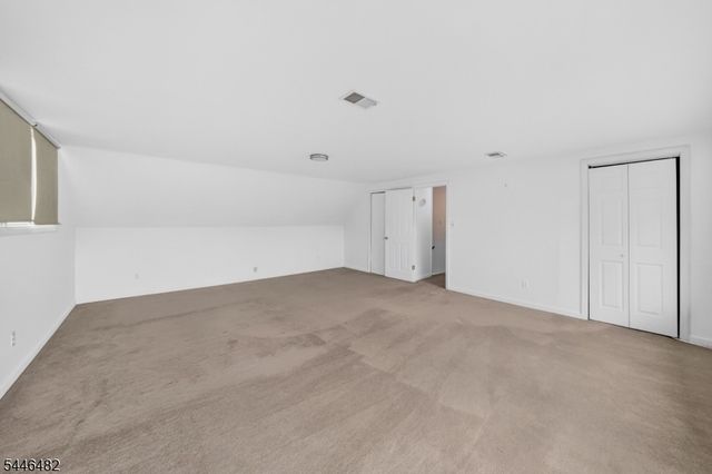 6 Concord Dr, Franklin Twp., NJ 08873