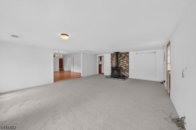 6 Concord Dr, Franklin Twp., NJ 08873
