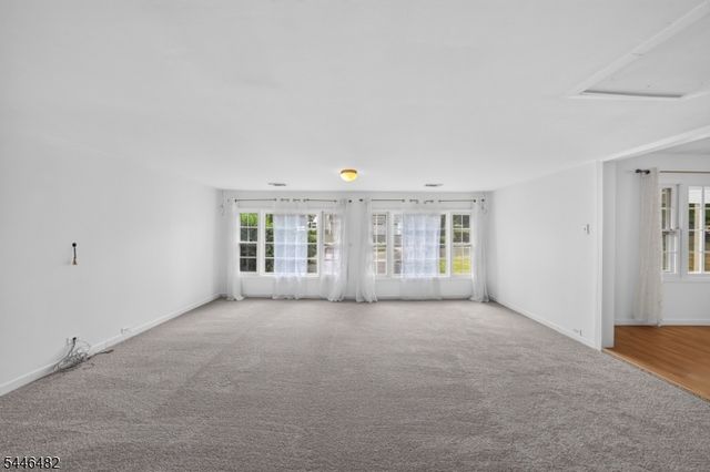 6 Concord Dr, Franklin Twp., NJ 08873
