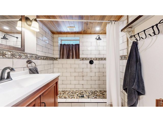 14142 N Saint Vrain Dr, Lyons, CO 80540