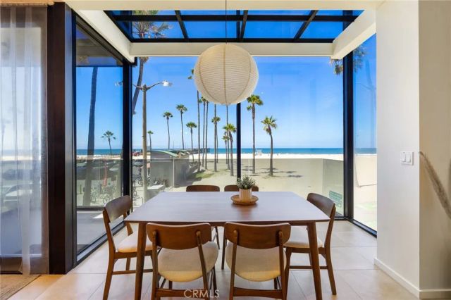 3009 Ocean Front Walk, Venice, CA 90291