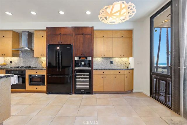 3009 Ocean Front Walk, Venice, CA 90291