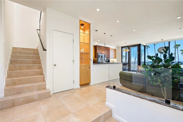 3009 Ocean Front Walk, Venice, CA 90291