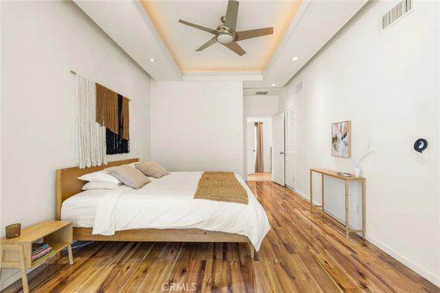 3009 Ocean Front Walk, Venice, CA 90291
