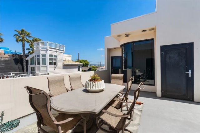 3009 Ocean Front Walk, Venice, CA 90291