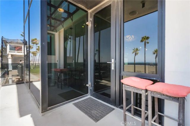 3009 Ocean Front Walk, Venice, CA 90291