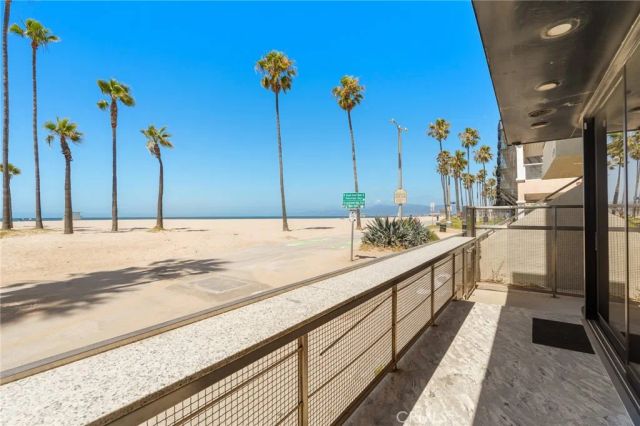 3009 Ocean Front Walk, Venice, CA 90291