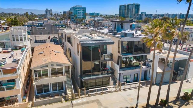 3009 Ocean Front Walk, Venice, CA 90291