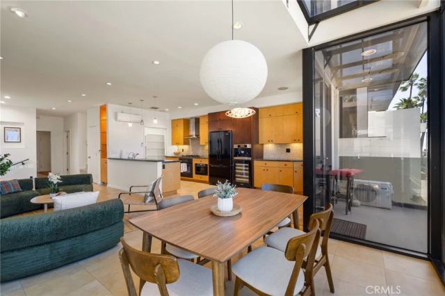 3009 Ocean Front Walk, Venice, CA 90291