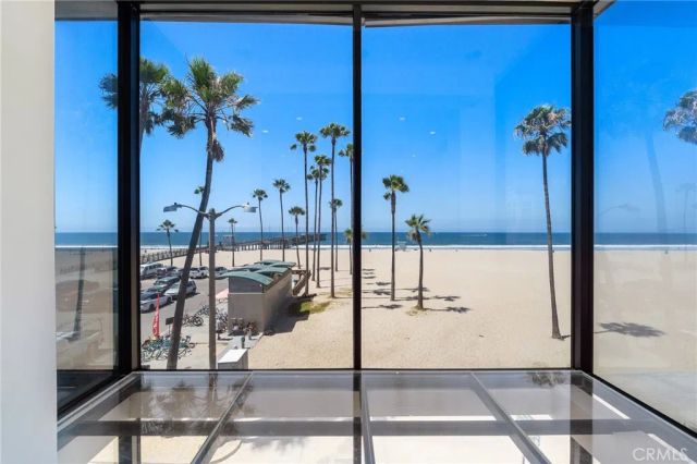 3009 Ocean Front Walk, Venice, CA 90291