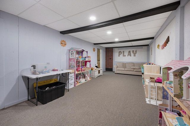 1000 School DRIVE, Waukesha, WI 53189