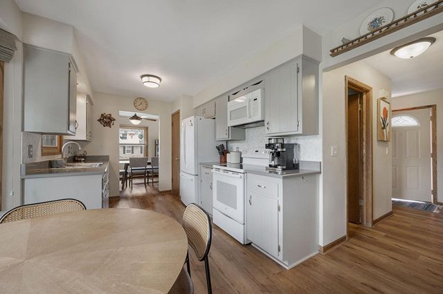 1000 School DRIVE, Waukesha, WI 53189