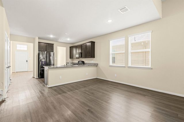 6131 Carpenters Cove Lane, Houston, TX 77049