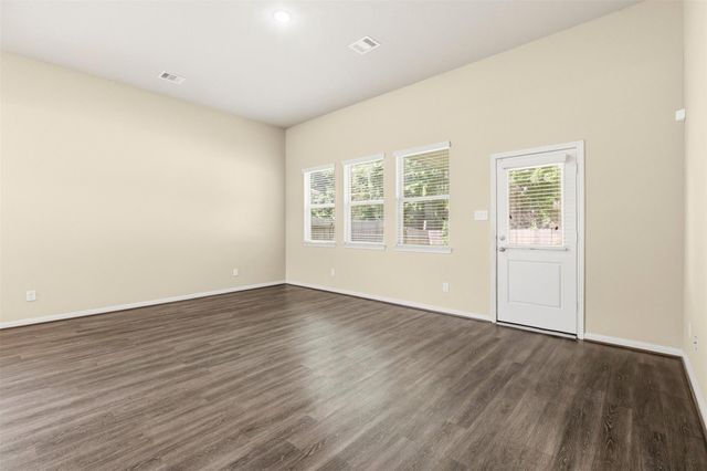 6131 Carpenters Cove Lane, Houston, TX 77049