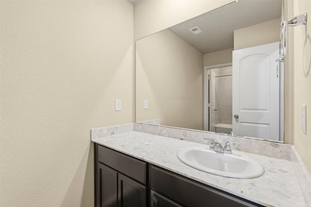 6131 Carpenters Cove Lane, Houston, TX 77049