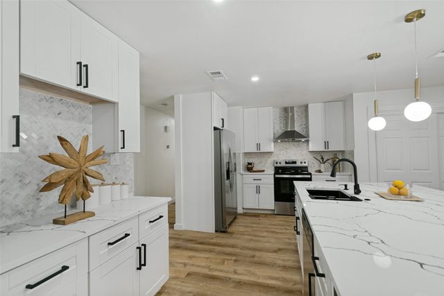 2704 Parkhaven Drive, Plano, TX 75075