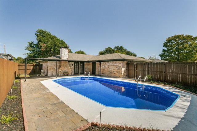 2704 Parkhaven Drive, Plano, TX 75075