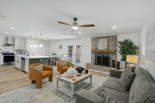2704 Parkhaven Drive, Plano, TX 75075