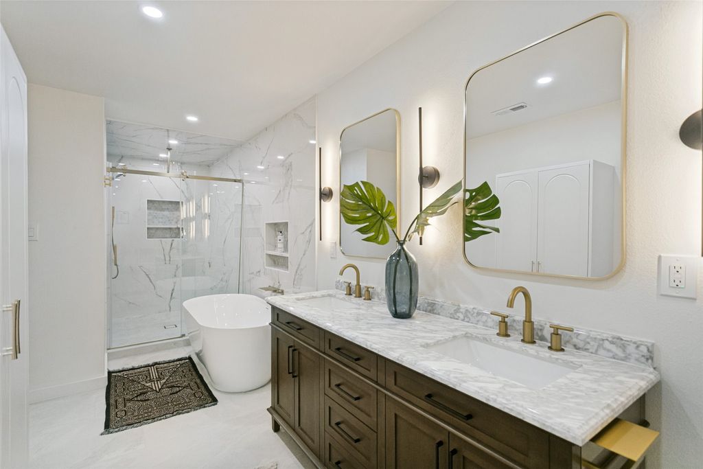 2704 Parkhaven Drive, Plano, TX 75075