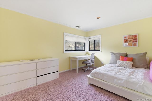 100 Northgate Circle, Melville, NY 11747