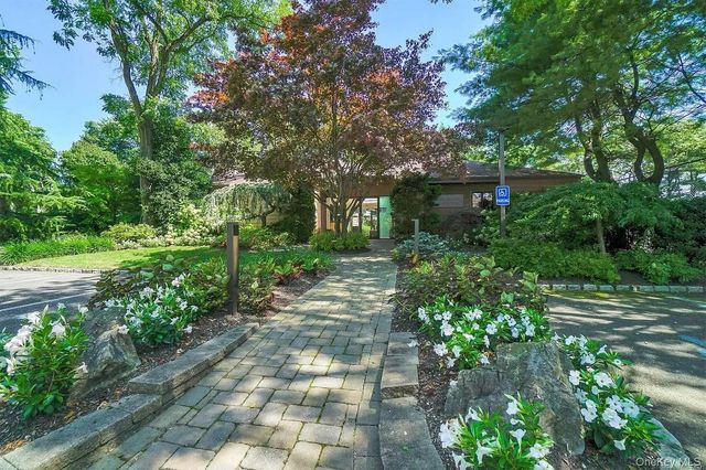 100 Northgate Circle, Melville, NY 11747