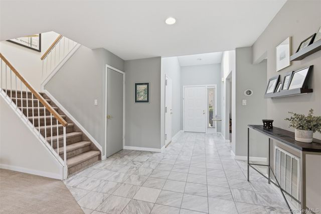 100 Northgate Circle, Melville, NY 11747