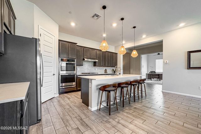 6500 W Antler Bend Place, Marana, AZ 85658