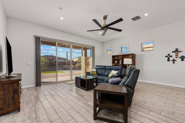 6500 W Antler Bend Place, Marana, AZ 85658