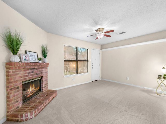 1722 Circle Creek Drive, Lewisville, TX 75067