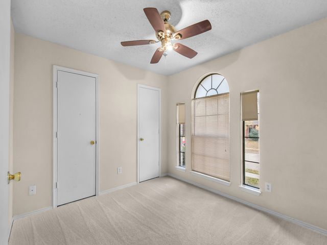 1722 Circle Creek Drive, Lewisville, TX 75067