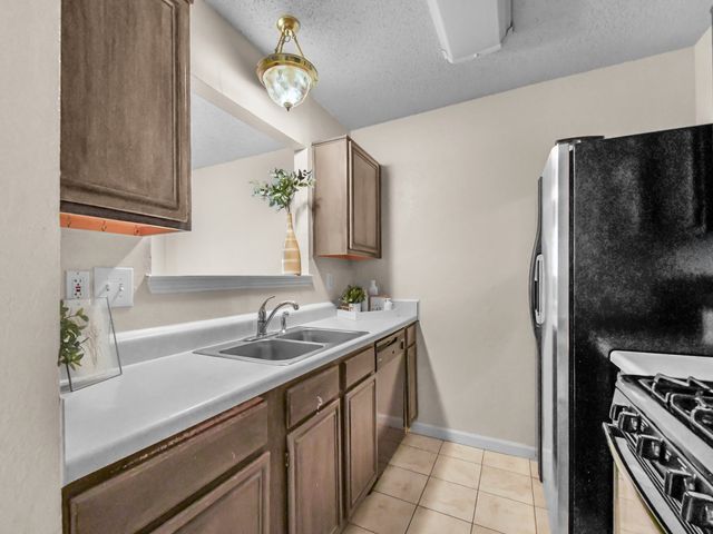 1722 Circle Creek Drive, Lewisville, TX 75067