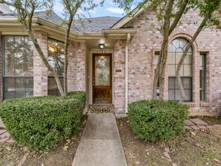 1722 Circle Creek Drive, Lewisville, TX 75067