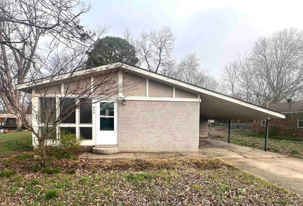 458 Valarie Lane, Piggott, AR 72454