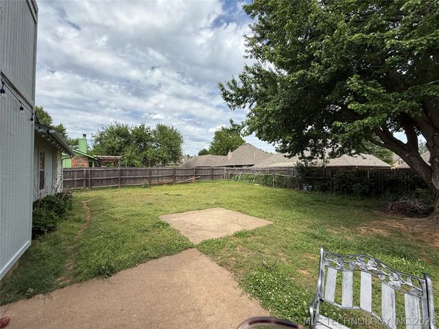 11207 S 1st Street, Jenks, OK 74037