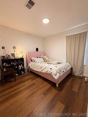 11207 S 1st Street, Jenks, OK 74037