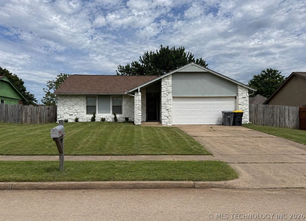 11207 S 1st Street, Jenks, OK 74037