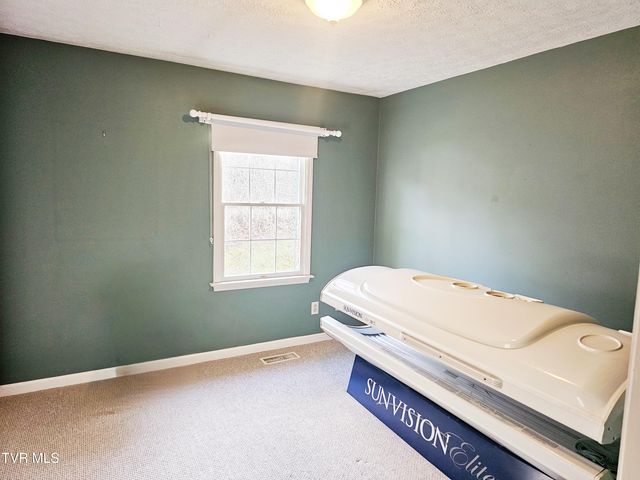 700 A Northwest The Terrace Street, Norton, VA 24273