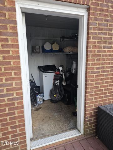 700 A Northwest The Terrace Street, Norton, VA 24273